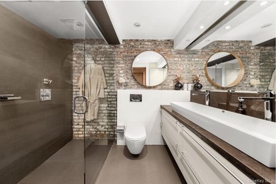 Experience luxurious loft living in this 3-Bedroom + Office - photo 7