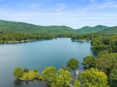 Exceptional 0.84 acre lakefront lot with approximately 86' of - photo 4