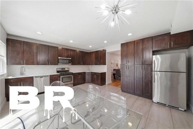 Welcome to this MIC immaculate single-family home with a front - photo 5