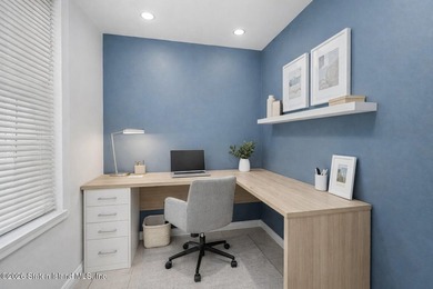 A rare opportunity to own a spacious ground-level 2-bedroom - photo 8