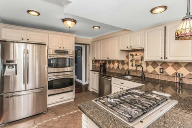 Welcome to this charming and beautifully maintained Cape Cod - photo 11