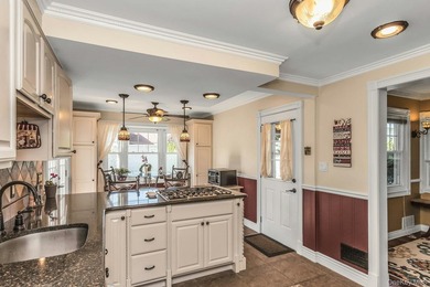 Welcome to this charming and beautifully maintained Cape Cod - photo 12