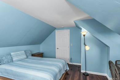 Welcome to this charming and beautifully maintained Cape Cod - photo 21