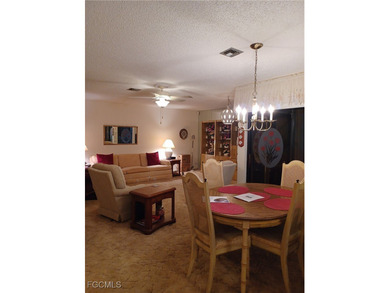 Estate sale. Welcome home to the Courtyards of Cape Coral. This - photo 4