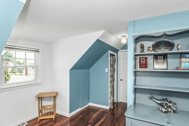 Welcome to this charming and beautifully maintained Cape Cod - photo 26