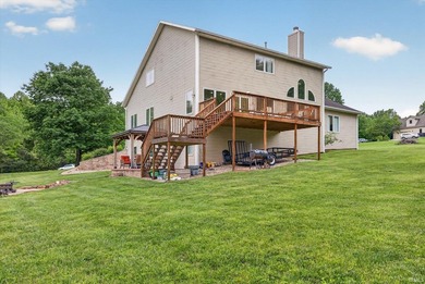 This custom-built one-and-a-half story home over a full walk-out - photo 31