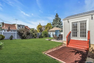 Welcome to this charming and beautifully maintained Cape Cod - photo 34