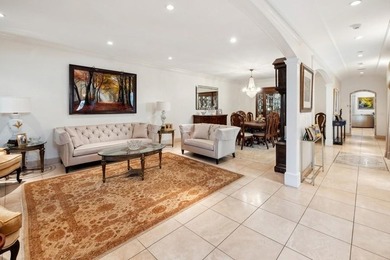 A Distinguished Bay Ridge Estate with Timeless Elegance & - photo 5