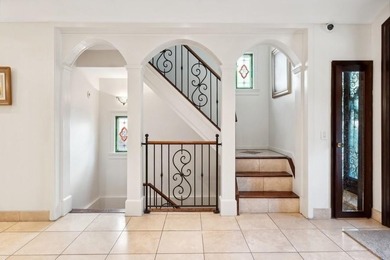 A Distinguished Bay Ridge Estate with Timeless Elegance & - photo 7
