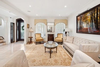 A Distinguished Bay Ridge Estate with Timeless Elegance & - photo 10
