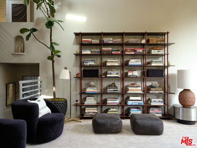 Gorgeously reimagined inside and out, this Point Dume residence - photo 6