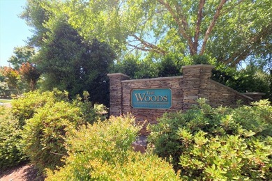 Nice building lot located in a Lake Keowee community. Gentle - photo 2