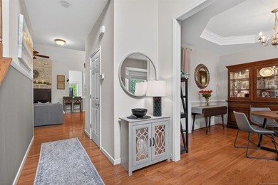 Welcome to this beautiful 5-bedroom, 3.5-bath transitional home - photo 3