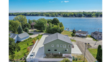 Newer 3 Unit Multi-Famly on Tichigan Lake! - photo 4