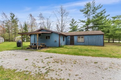 4 bed, 1 bath home conveniently located close to town and near - photo 19