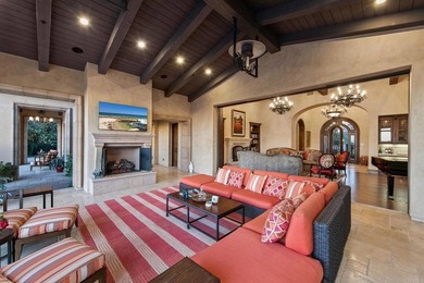 Welcome home to this extraordinary, private single-level estate - photo 7