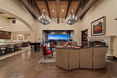 Welcome home to this extraordinary, private single-level estate - photo 8