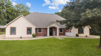 (private lake, pond, creek) Home For Sale in Palestine Texas