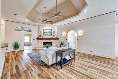 Welcome to an extraordinary Butler Farms residence where - photo 6