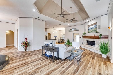 Welcome to an extraordinary Butler Farms residence where - photo 7