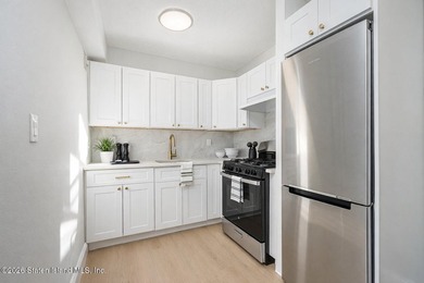 Turnkey and fully renovated! This stunning 1-bedroom condo at - photo 6