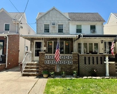 Marine Park! This beautiful 2 Bedroom home is ready for its new - photo 1