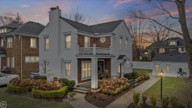 Lake Saint Clair Home Active Under Contract in Grosse Pointe Park Michigan