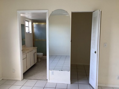 Spacious condo on PH 5th floor, corner unit., no neighbors above - photo 14