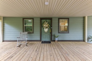Completely Remodeled Lakefront Cottage on Beautiful Lake - photo 8