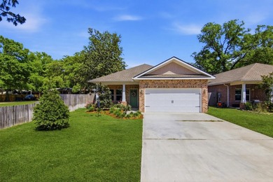 Approximately 2,200 square feet of inviting living space awaits - photo 2
