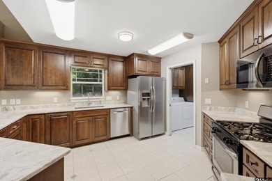 Welcome to 565 W. Eldorado Dr. in beautiful Scroggins, Texas! - photo 20