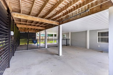 Welcome to this beautiful Biloxi home located in a well-kept - photo 30