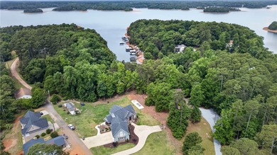 Custom, custom, custom - this extraordinary lakefront retreat is - photo 3