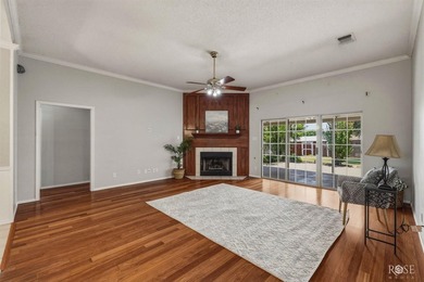 Welcome home to this well-priced 3 bedroom, 2 bath gem in - photo 5