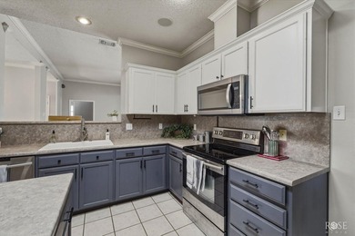 Welcome home to this well-priced 3 bedroom, 2 bath gem in - photo 10