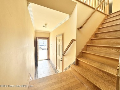 Welcome to 197 Slater Boulevard, a beautifully maintained - photo 6