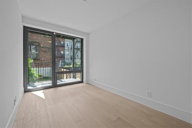 Perfectly positioned on the border of Clinton Hill and - photo 8