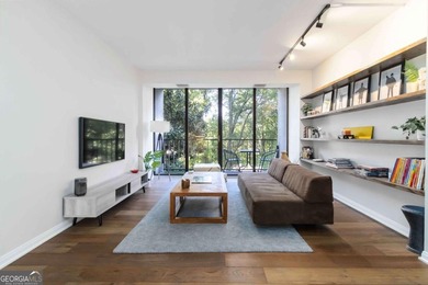 Lake Clara Meer Condo Active Under Contract in Atlanta Georgia