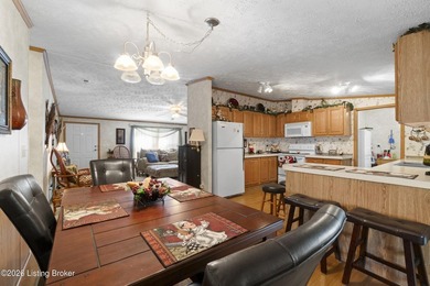 Looking for an affordable Lake Getaway! Look no further! This - photo 11