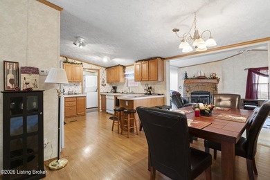 Looking for an affordable Lake Getaway! Look no further! This - photo 13