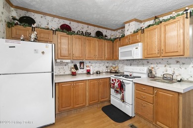Looking for an affordable Lake Getaway! Look no further! This - photo 17