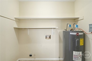 Located on the southside of Savannah and conveniently close to - photo 20