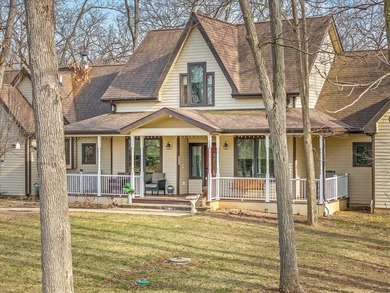 Welcome to this exceptional custom-built retreat set on over 4 - photo 9
