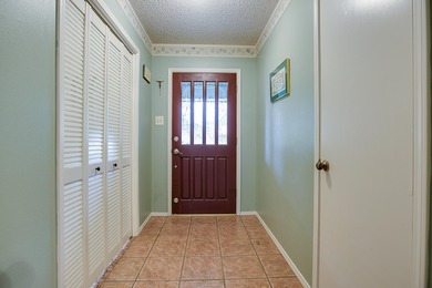 WOW!!! Spacious 4BR/2BA home located on a beautiful tree lined - photo 6