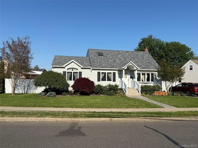 This Charming Expanded Cape set on manicured park-like grounds - photo 1