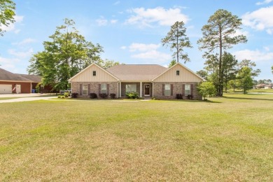 (private lake, pond, creek) Home For Sale in Dothan Alabama