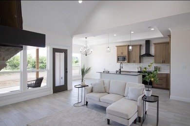 Additional listing photo 1