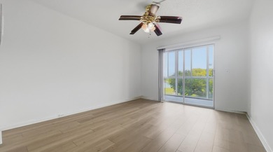Beautiful corner unit featuring 2 bedrooms and 2 bathrooms with - photo 12