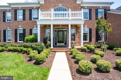 Set within the prestigious gated golf course community of - photo 12