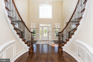 Set within the prestigious gated golf course community of - photo 14